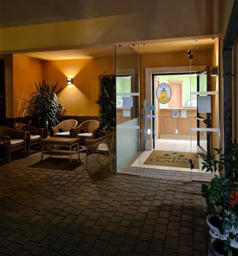 אסיסי Hotel Cladan מראה חיצוני תמונה