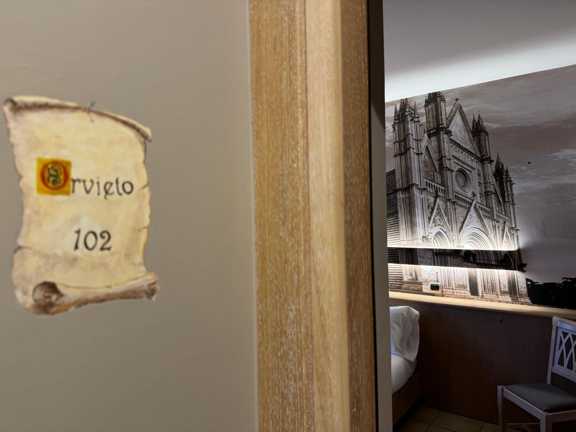 אסיסי Hotel Cladan מראה חיצוני תמונה