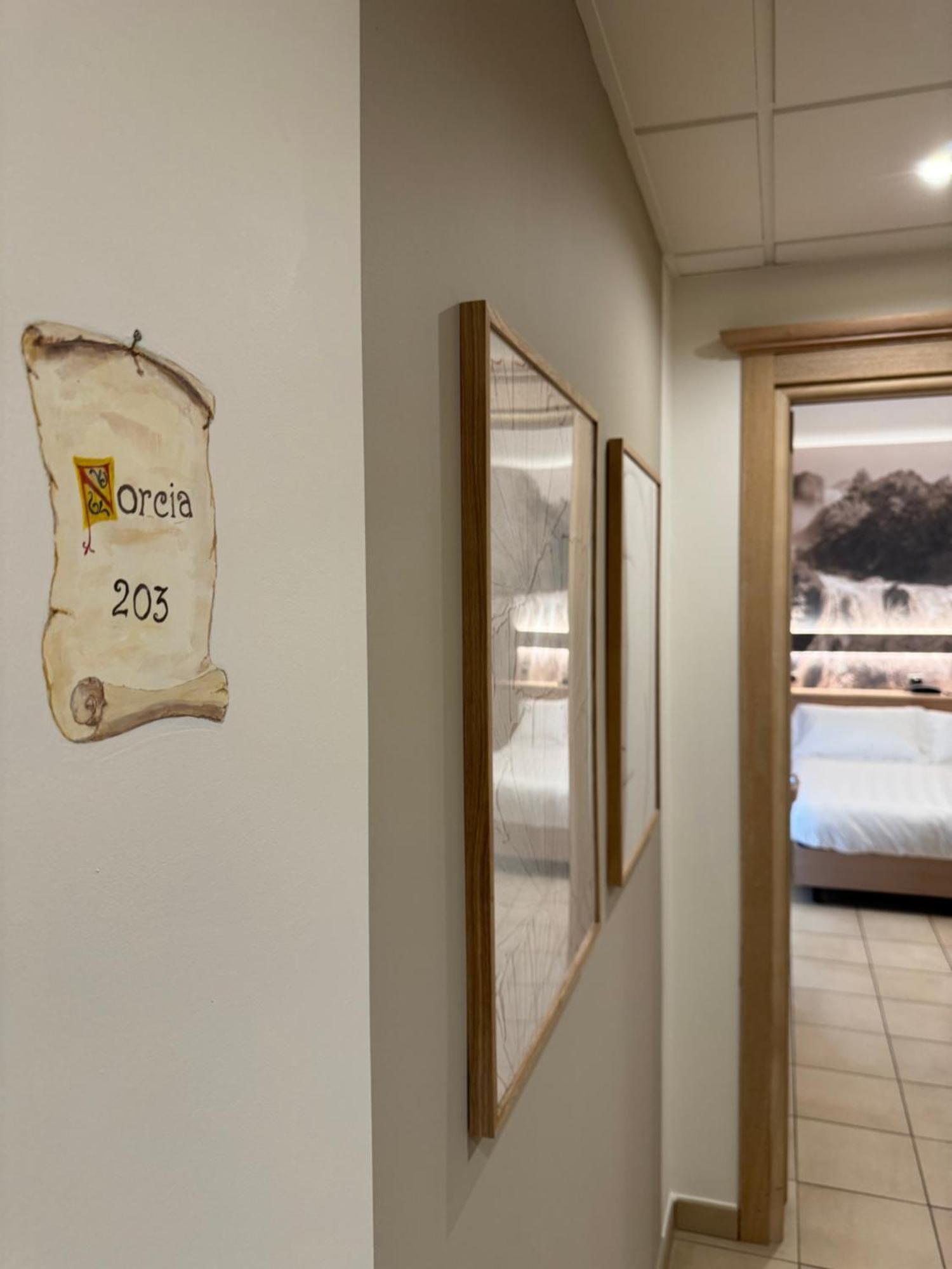 אסיסי Hotel Cladan מראה חיצוני תמונה