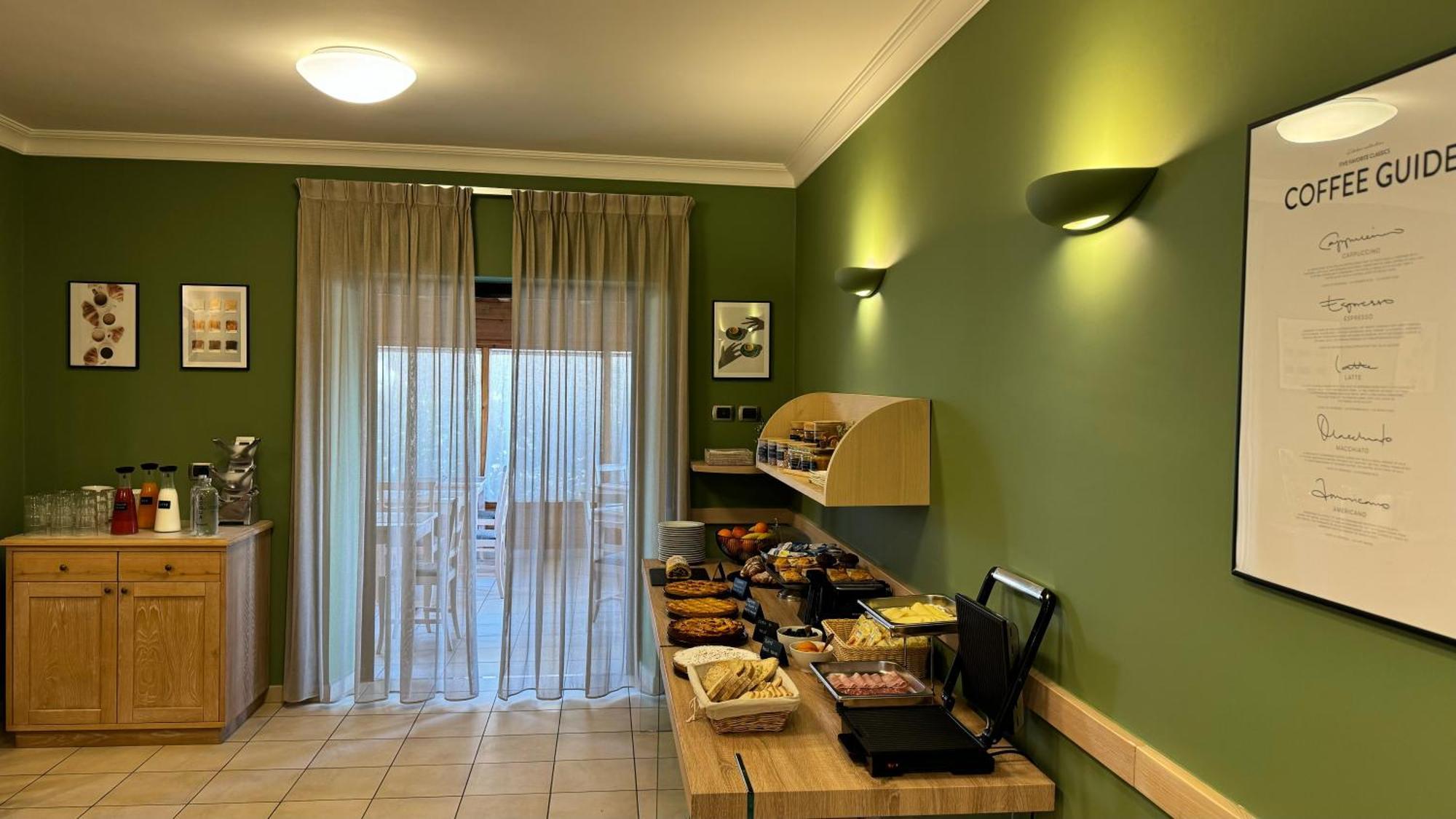 אסיסי Hotel Cladan מראה חיצוני תמונה