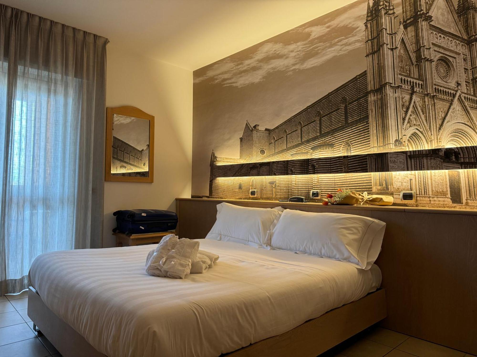 אסיסי Hotel Cladan מראה חיצוני תמונה