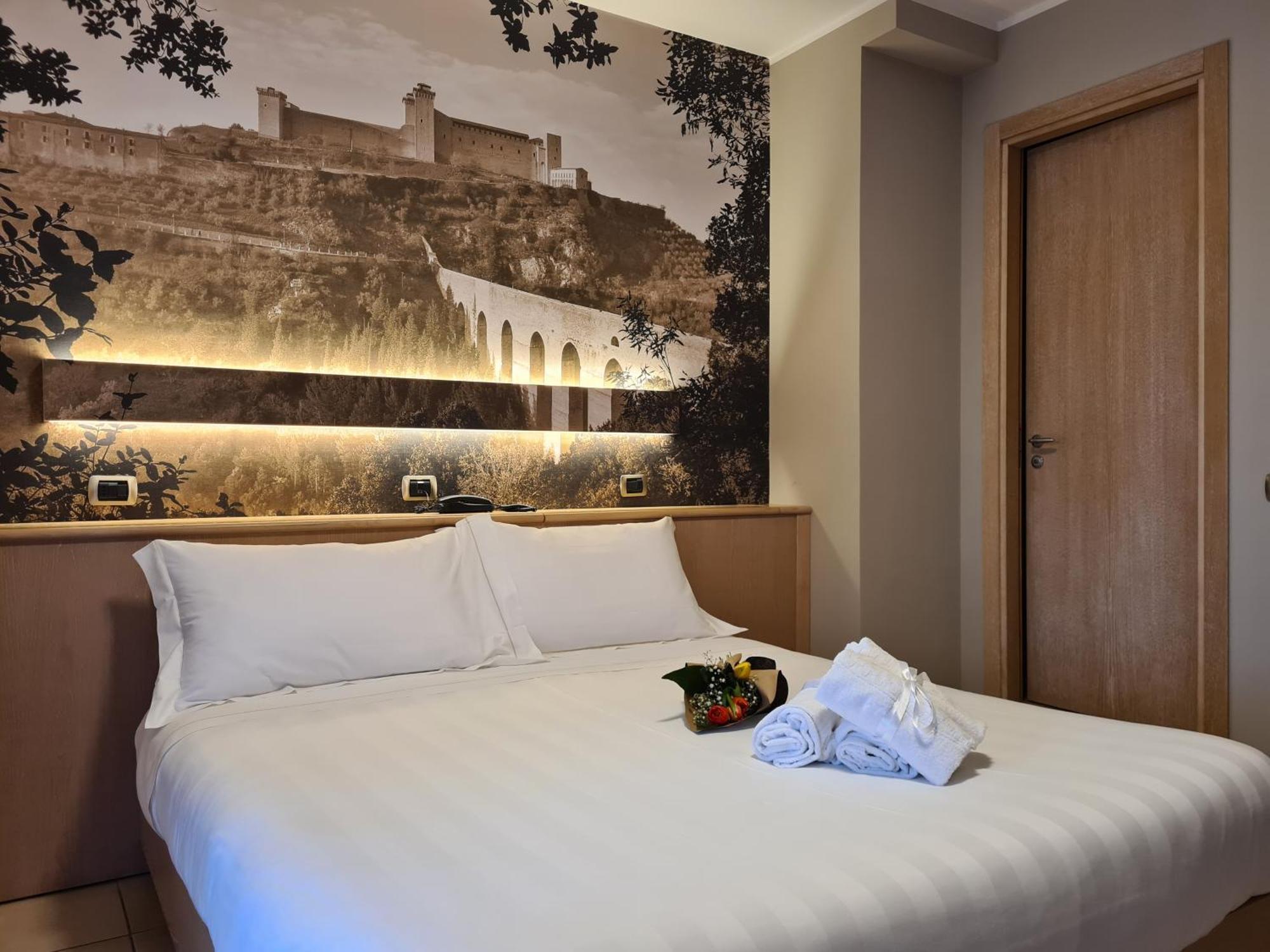 אסיסי Hotel Cladan מראה חיצוני תמונה