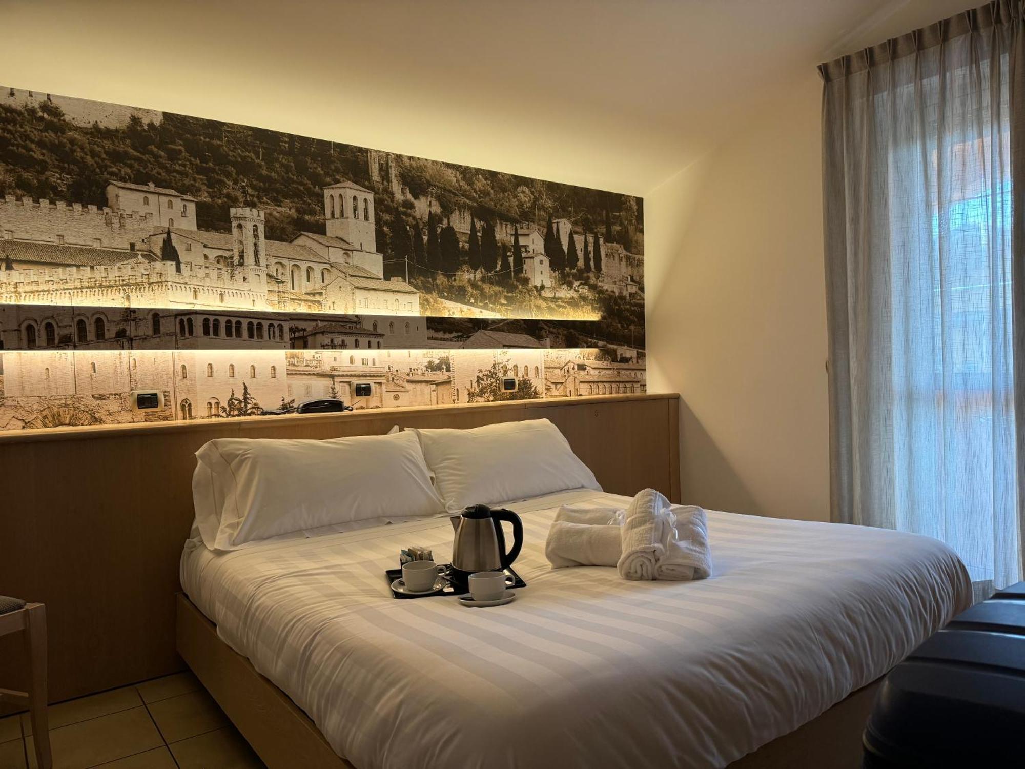 אסיסי Hotel Cladan מראה חיצוני תמונה