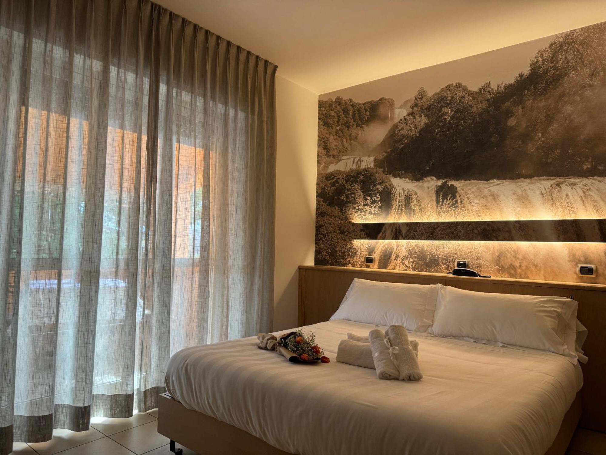 אסיסי Hotel Cladan מראה חיצוני תמונה